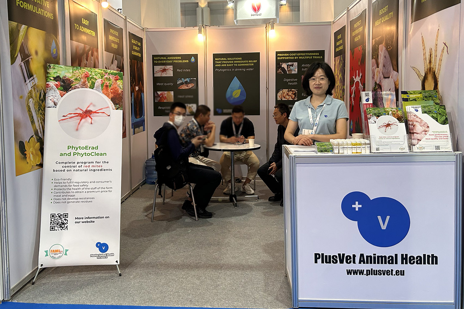 PlusVet Animal Health, feed additives, feed additives, plant extracts, essential oils, phytobiotics, phytochemicals, phytogenics, replace antibiotics growth promoters, natural products, digestive health, poultry, poultry, swine, pigs, ruminants, aquaculture, rabbits